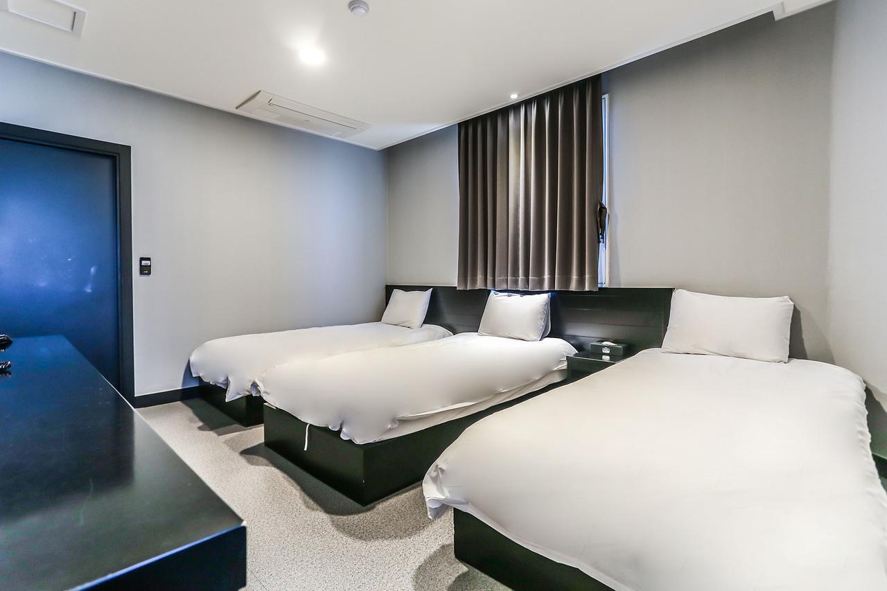 Ekonomy Hotel Sokcho Exterior photo