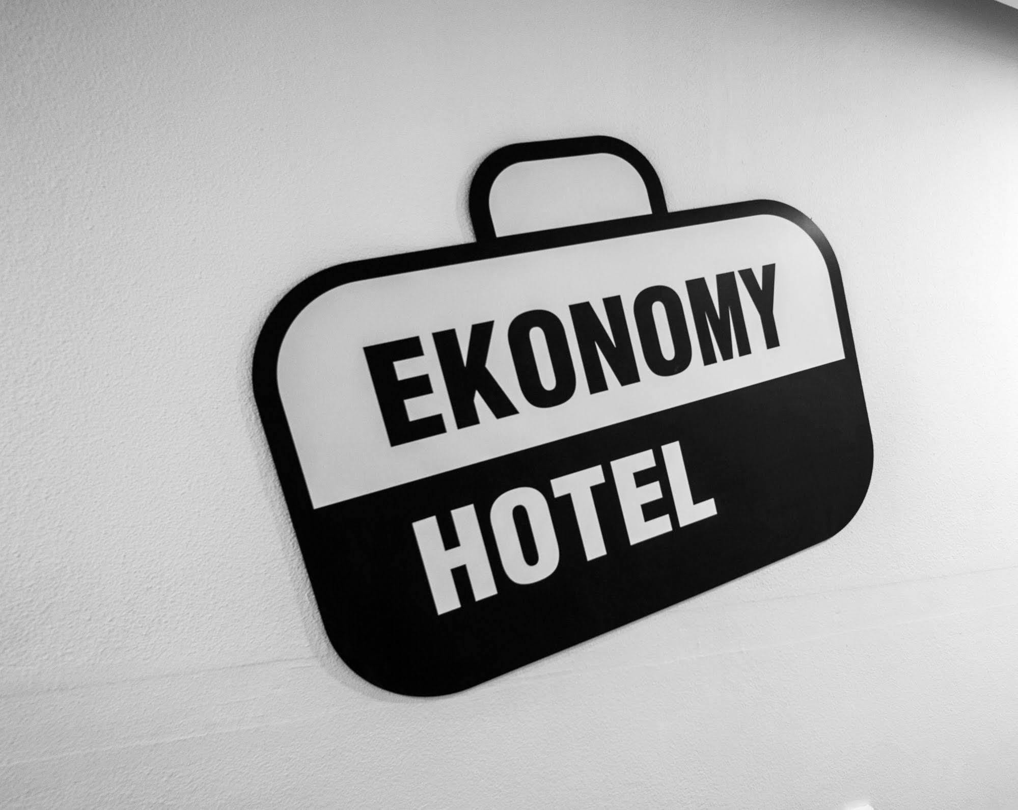 Ekonomy Hotel Sokcho Exterior photo